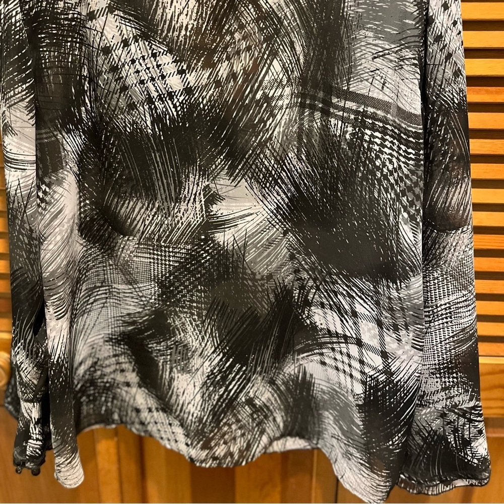 24. WOMENS CHICO’S 3/XL DETAIL TOP - Picture 7 of 8
